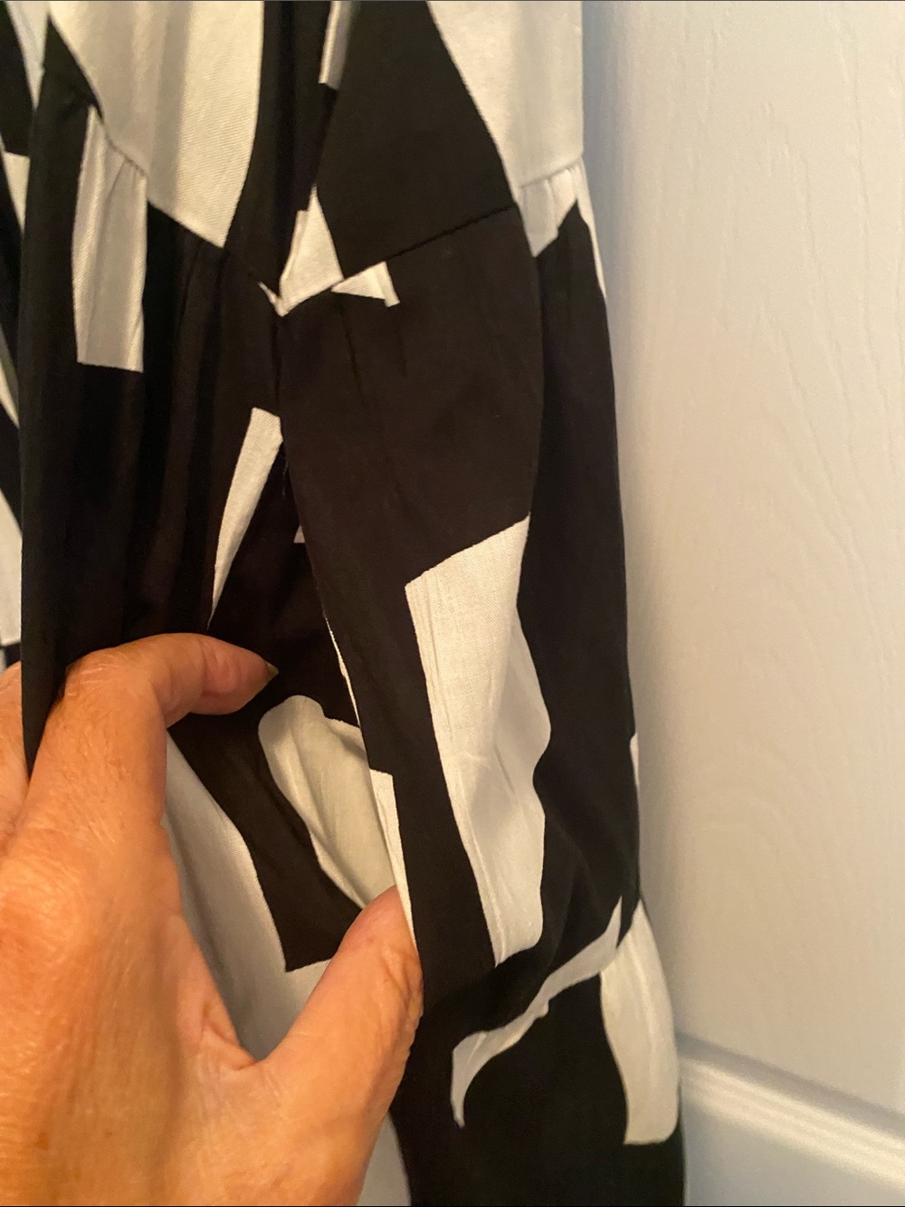 Monochrome Geometric Maxi Dress with Spaghetti Straps - Picture 7 of 11